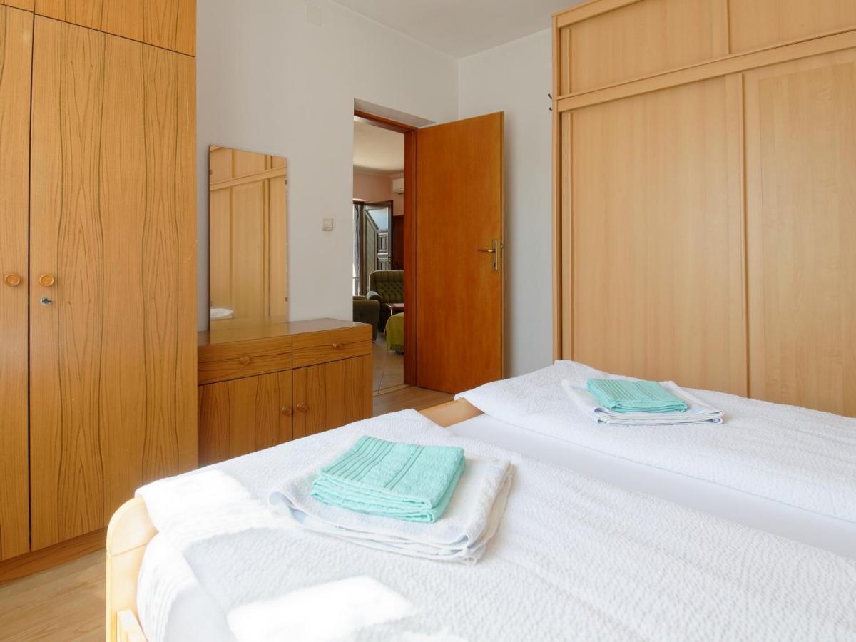 Apartment Laganis Plovanija Bagian luar foto
